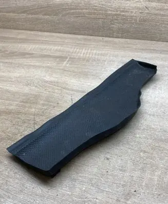 Volkswagen Touareg I Central console drawer/shelf pad 7L6858165