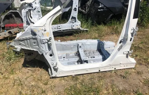 Toyota Yaris XP210 Front quarter panel 354681-5487