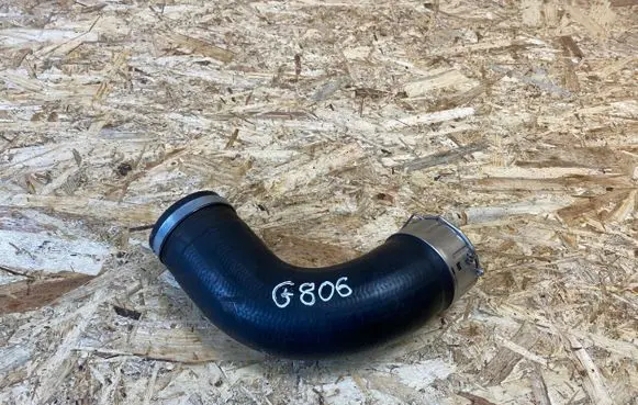 Volvo XC40 Intercooler hose/pipe 32224398