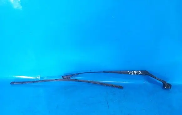 Ford Fusion II Front wiper blade arm DS7Z17526A