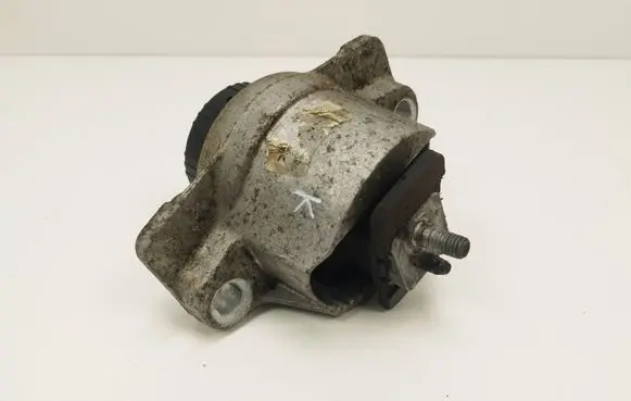 Jaguar XE Engine mount bracket 