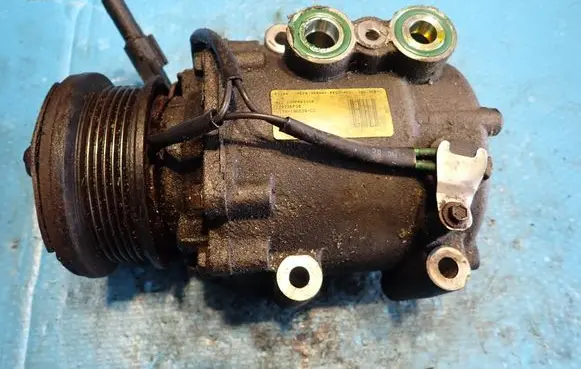 Ford Focus Air conditioning (A/C) compressor (pump) 1S7H-19D629-CC