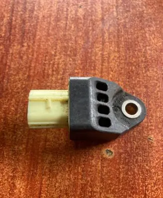 Toyota RAV 4 (XA30) Airbag deployment crash/impact sensor 8983133020 70342UNK3