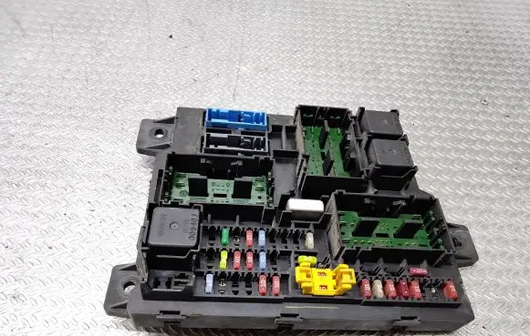 Dodge Durango Fuse module 56049173AE