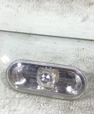 Volkswagen Golf IV Front fender indicator light 1j0949117