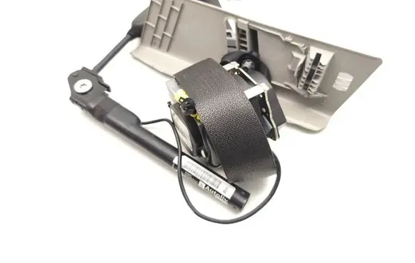 Opel Zafira C Front seatbelt 13392991 618835000