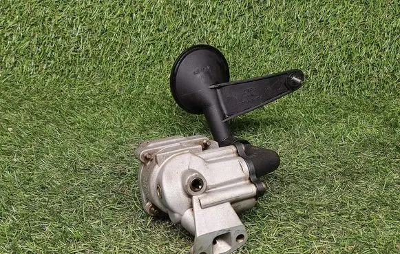 Ford Explorer Oil pump 97JM6855AB 1L2E6K790AB