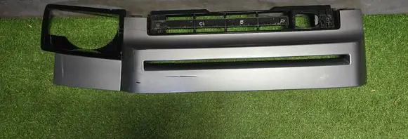 Land Rover Defender Front grill L8B28A163A XDC90