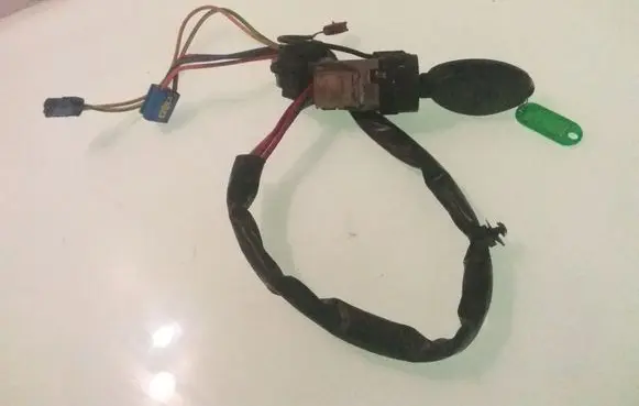 Citroen C5 Ignition lock 9632897680