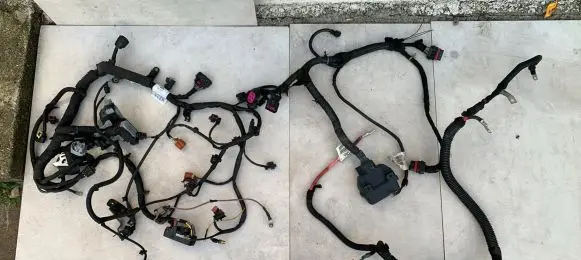 Engine installation wiring loom