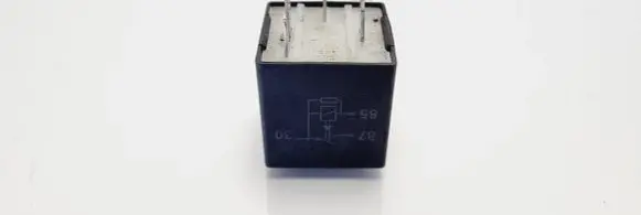 Volkswagen Golf IV Other relay 1008300003
