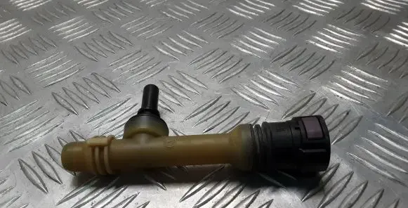 Volvo V40 Engine coolant pipe/hose
