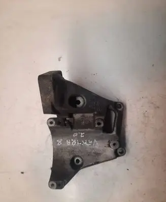 Opel Vectra B Power steering pump mounting bracket 90502550
