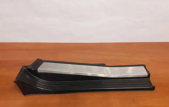 Mercedes-Benz S W140 Side skirt rear trim 7539 1406800435