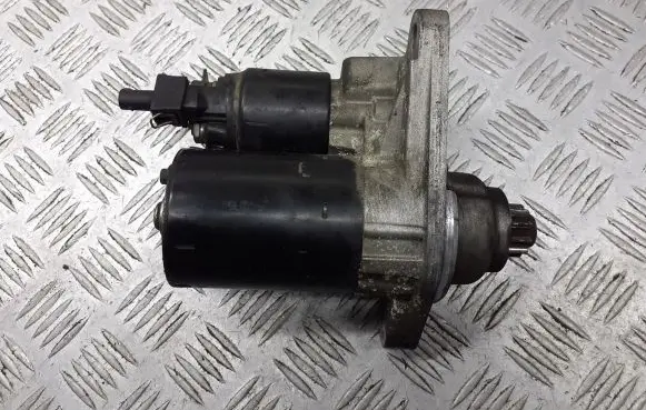 Skoda Fabia Mk1 (6Y) Starter motor 02T911023G