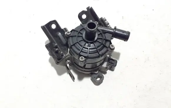 Renault Megane E-Tech Electric auxiliary coolant/water pump 215815MP0A