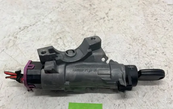 Volkswagen Polo Ignition lock 4B0905851C