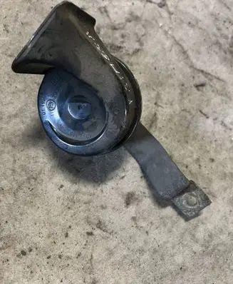 Nissan Primera Horn signal E970388