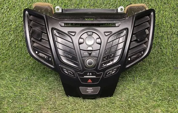 Ford Fiesta Head unit multimedia control D2BT18K811PA