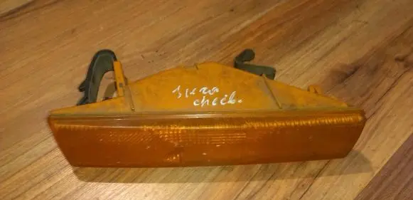 Ford Sierra Front indicator light 83bg13a353ba