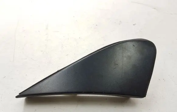 Toyota Corolla E120 E130 Front door glass trim molding