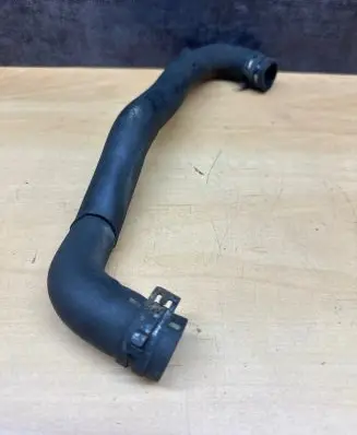 Volkswagen Touran I Coolant pipe/hose 