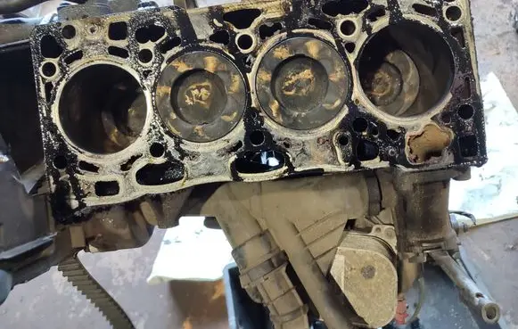 Skoda Octavia Mk3 (5E) Engine block CLH