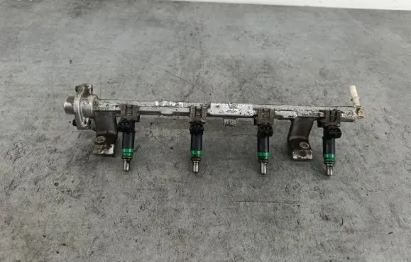 Ford Focus Fuel main line pipe 9D2809H48798MFBB
