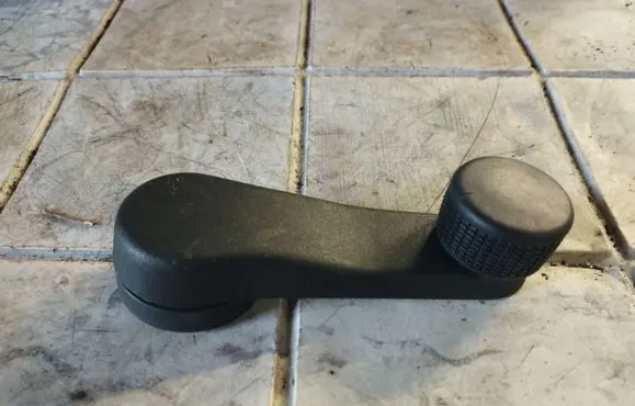 Skoda Octavia Mk1 (1U) Rear door window winding handle 1H0837581D