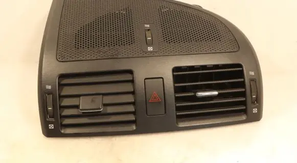Toyota Avensis T270 Dashboard air vent grill cover trim 9880