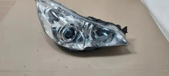Subaru Outback Headlight/headlamp 10020063