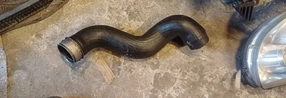 Audi A4 S4 B6 8E 8H Intercooler hose/pipe 8E0145745B