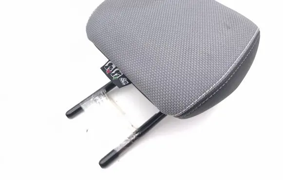 Opel Grandland X Rear seat headrest