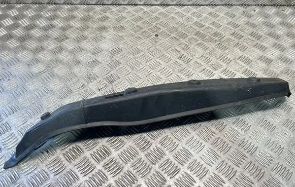 Mercedes-Benz GLA W156 X156 Fender mounting bracket A1568890125