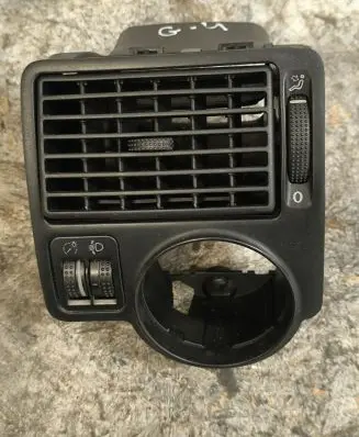 Volkswagen Golf IV Dash center air vent grill 1J1815715