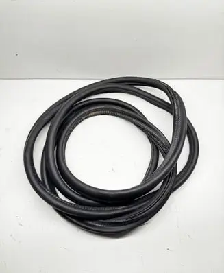 BMW 5 E60 E61 Seal rubber (tailgate) 51717161406 7161406