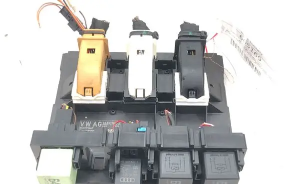 Volkswagen PASSAT B7 Other control units/modules 3AA937087D