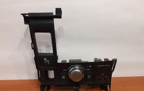 Lexus CT 200H Center console 75H281 10221