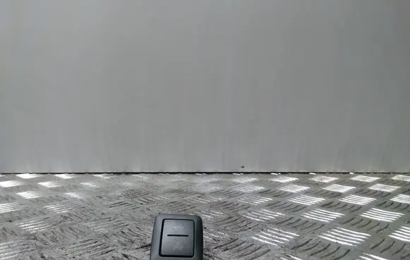 Volkswagen PASSAT B6 Alarm switch 1T0962109