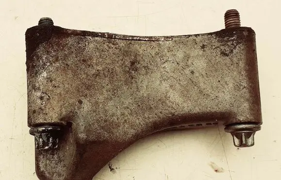 Mercedes-Benz E W211 Engine mounting bracket A6112340235