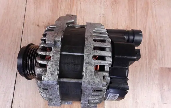Honda HR-V Generator/alternator A5TZ0081A
