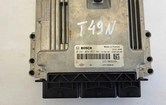 Renault Trafic III (X82) Engine control unit/module ECU