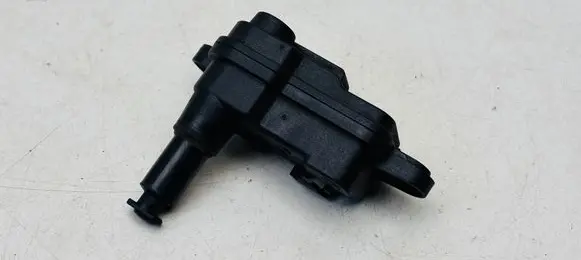 Audi A3 S3 8V Fuel tank cap lock motor 8V0862153A