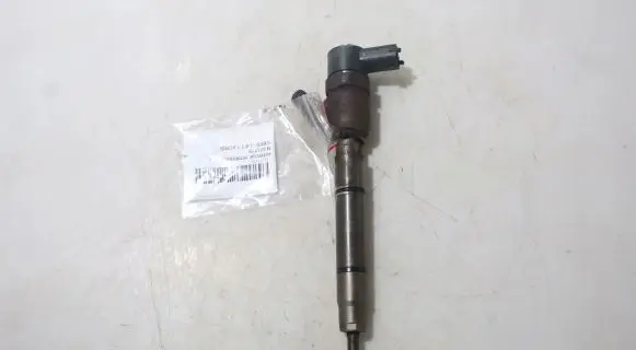 KIA Ceed Fuel injector 0445110320