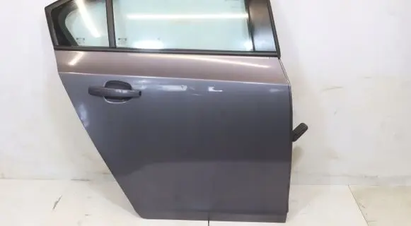 Chevrolet Cruze Rear door 