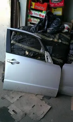 Suzuki SX4 Front door 0000