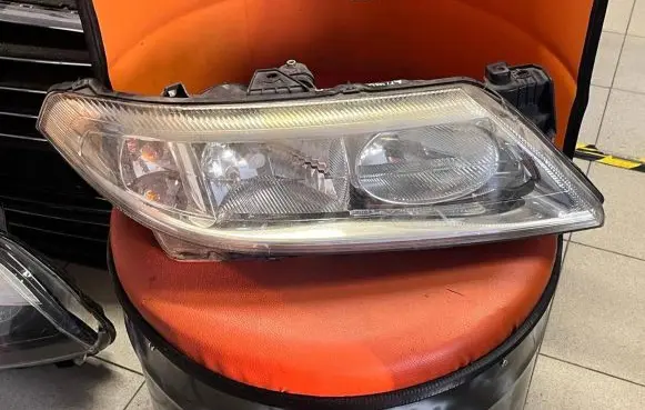 Renault Laguna II Headlight/headlamp 8200002847 89004686