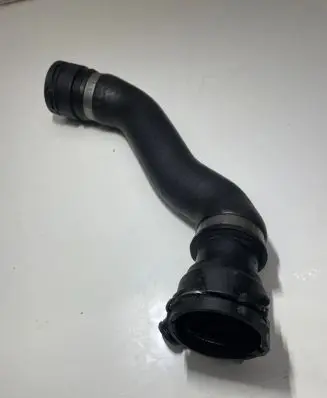 BMW 5 E39 Engine coolant pipe/hose 11532248865 532248865