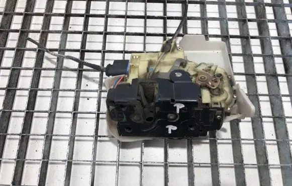 Front door lock