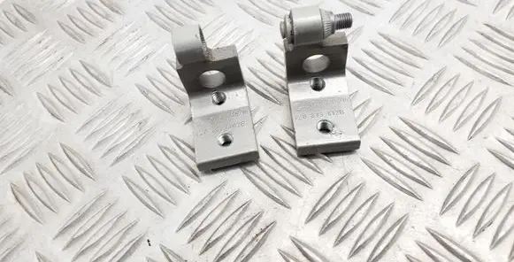 Skoda Octavia Mk2 (1Z) Rear door hinge set 1Z0833412B 1Z0833402B